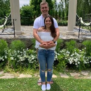 Meet your Posher, Cassandra